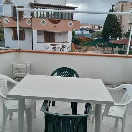 Con Grande Terrazza, 100 M Dal Mare