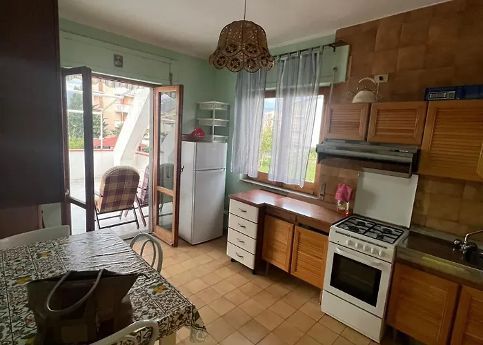 Con Grande Terrazza, 100 M Dal Mare * Scalea